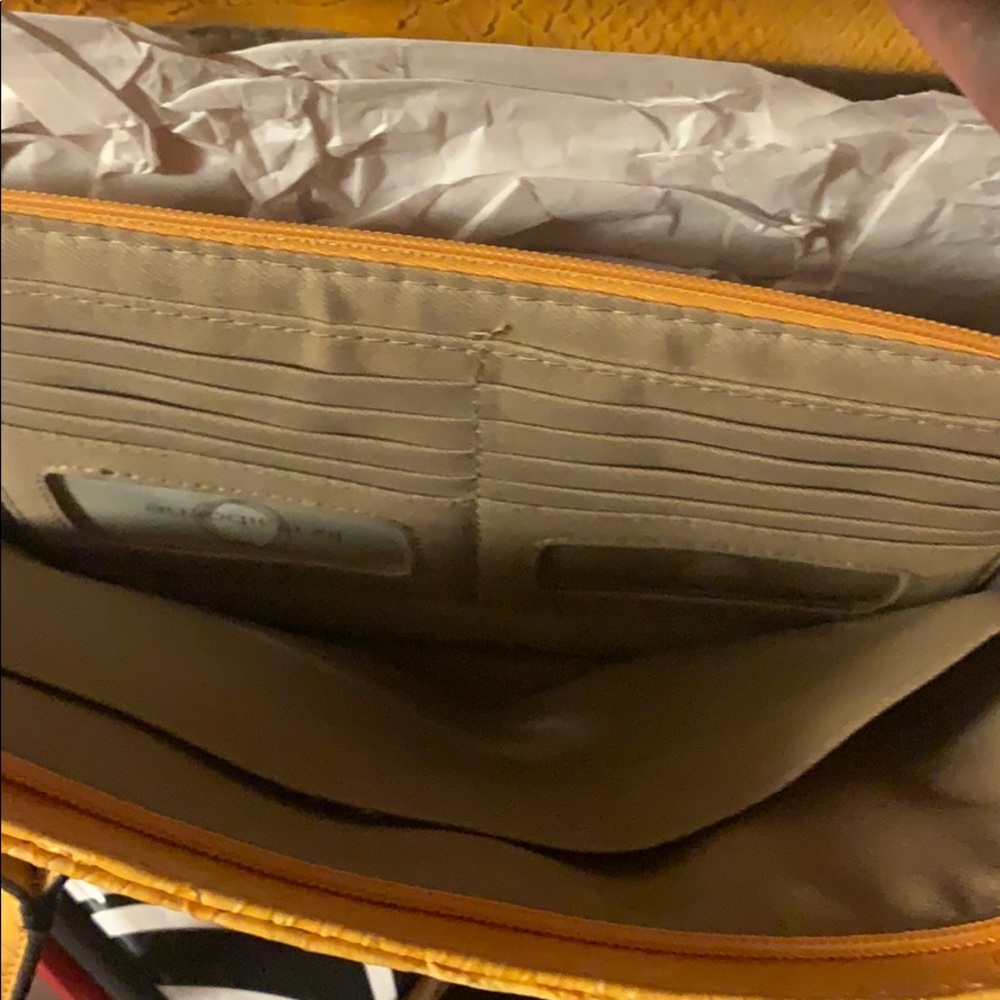 Handbag - Picture 4 of 5